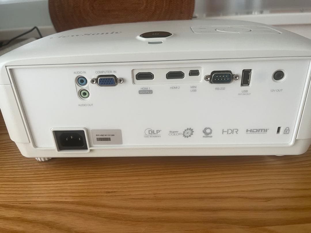 View Sonic ホームプロジェクターPX747-4K