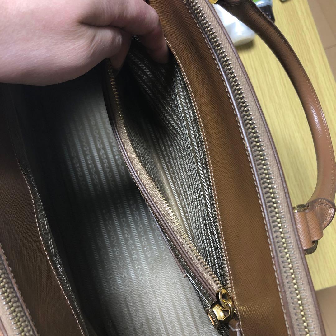 PRADA ガレリア　サフィアーノ　ビジネスバック