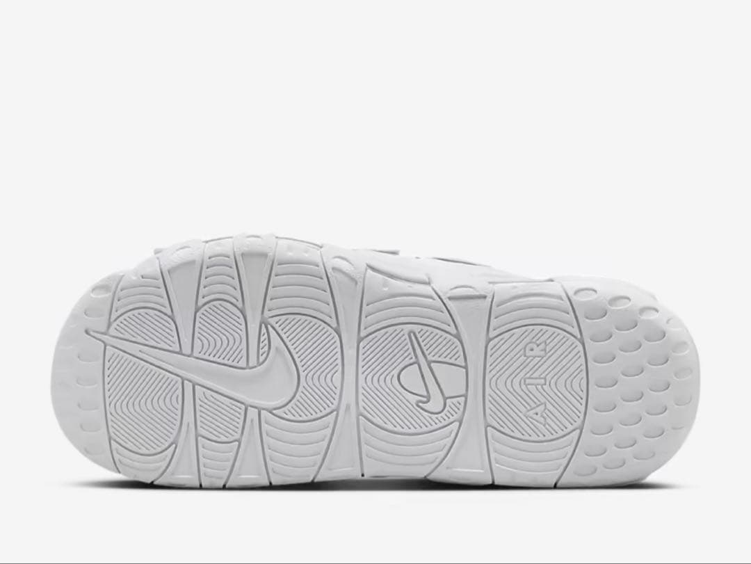 も*ん様 新品　ナイキ エアモアアップテンポ スライド トリプルホワイト28 セ