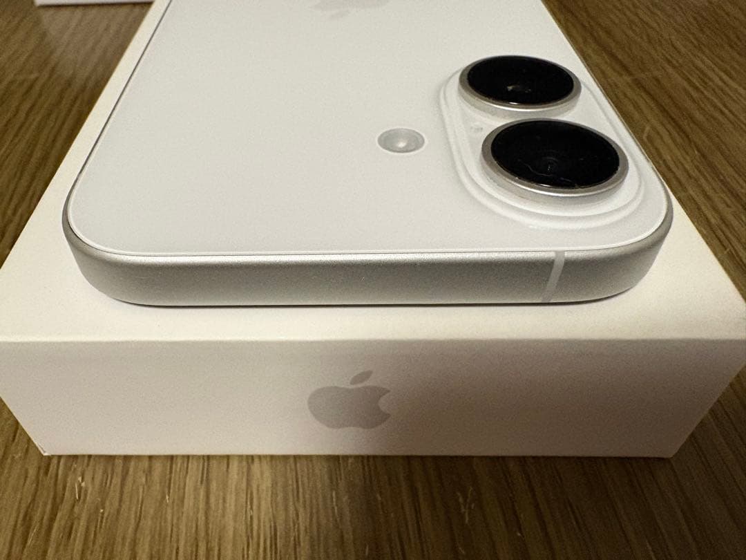 iPhone16 本体 128GB バッテリー最大容量 98%