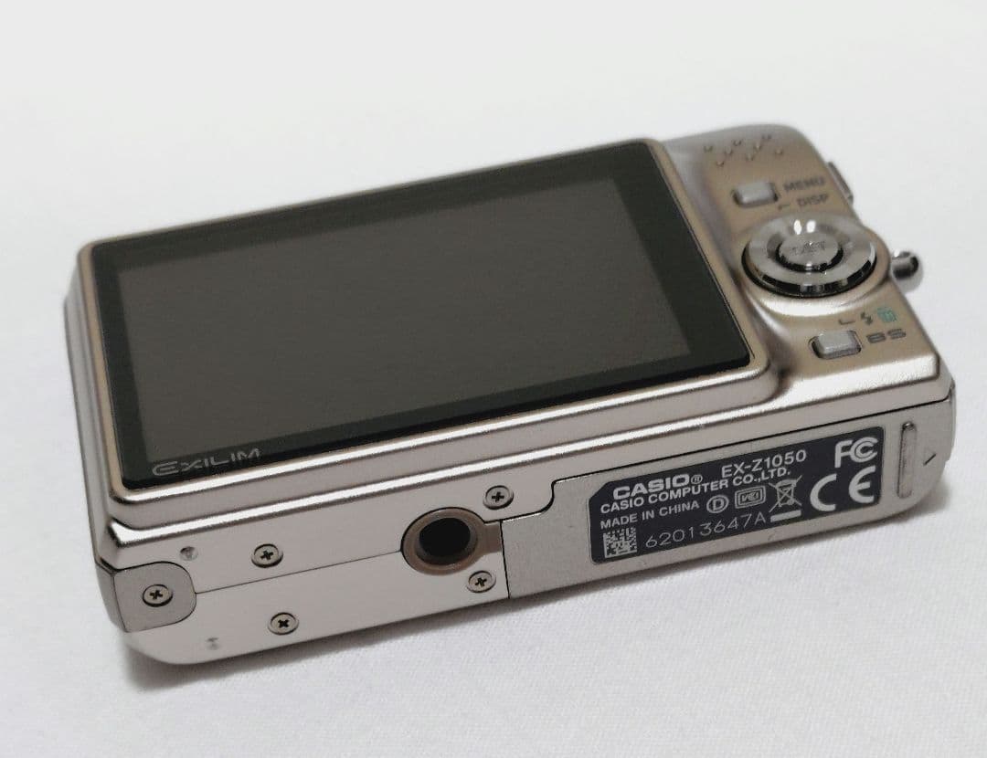 CASIO EXILIM EX‑Z1050 コンパクトデジタルカメラ デジカメ