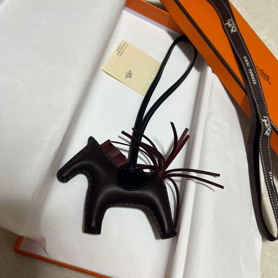 ロデオ チャーム PM ノワール ルージュセリエ ルージュアッシュ