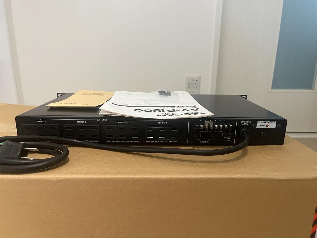 配信機器・PA機器・レコーディング機器 TASCAM AV-P1800
