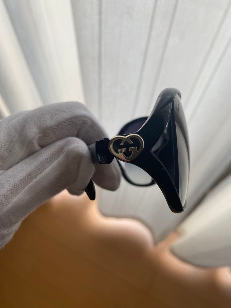MONOTONE！GUCCI サングラスハートレディース黒ケース付き度なし