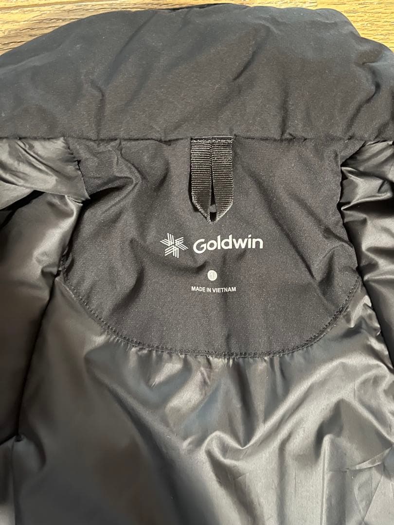 トップス GOLDWIN GORE-TEXWINDSTOPPER PuffyMilVest