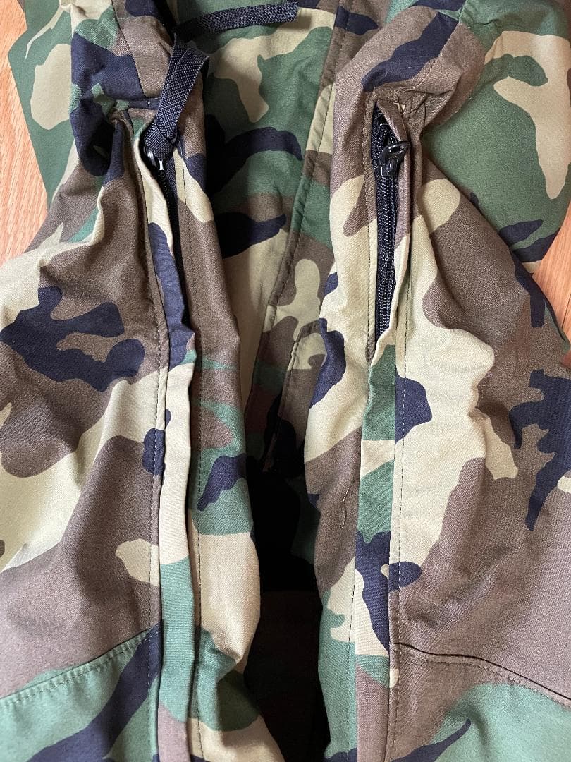 イ*ー様 【美品】米軍実物　ECWCS 1st GEN 後期型　ゴアテックスパー