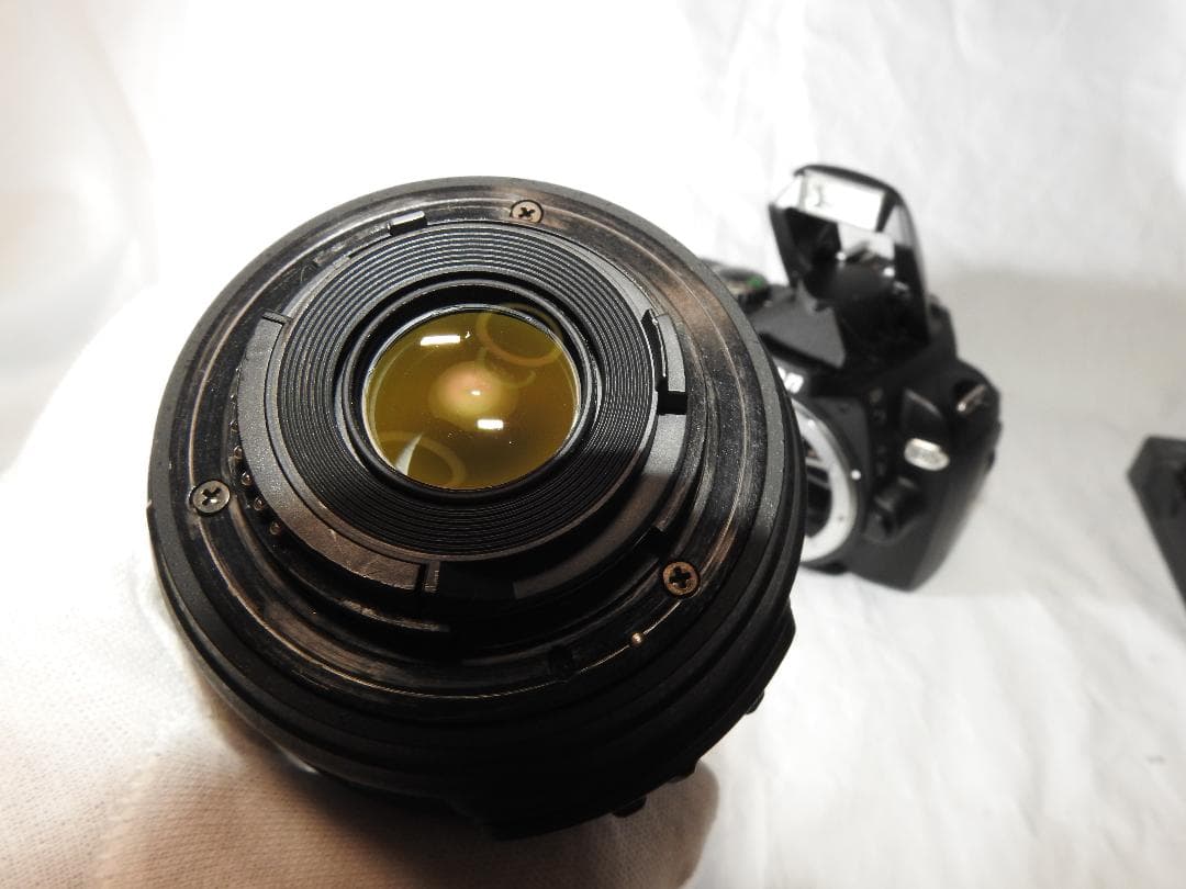 Nikon D40X デジタル一眼レフ (本体とレンズ)