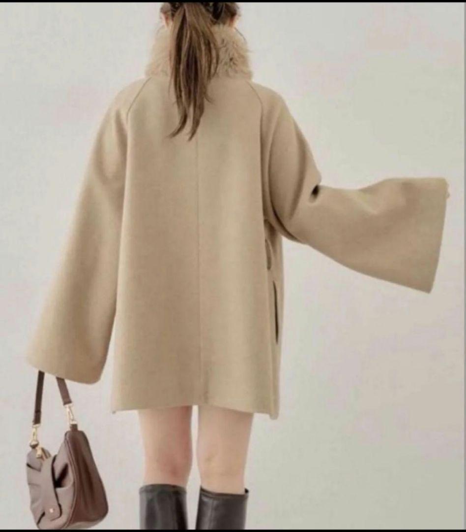 専用 Chico ファー取り外しケープコート グレージュ