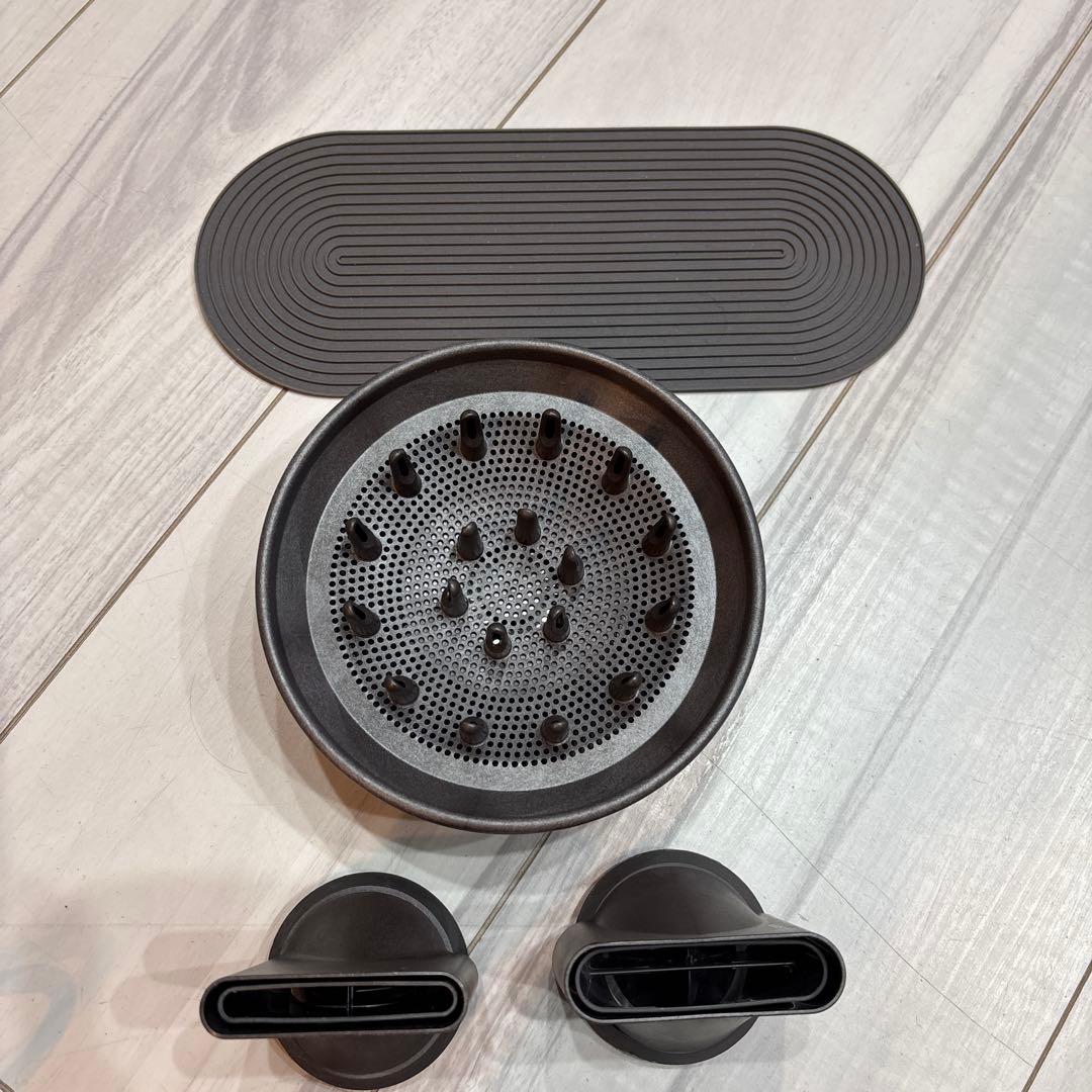 ダイソン　ヘアドライヤー　HD01