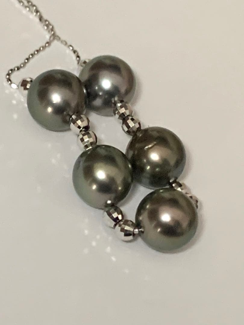 お値下げK18WG 9mmup南洋真珠(黒蝶真珠)ネックレス