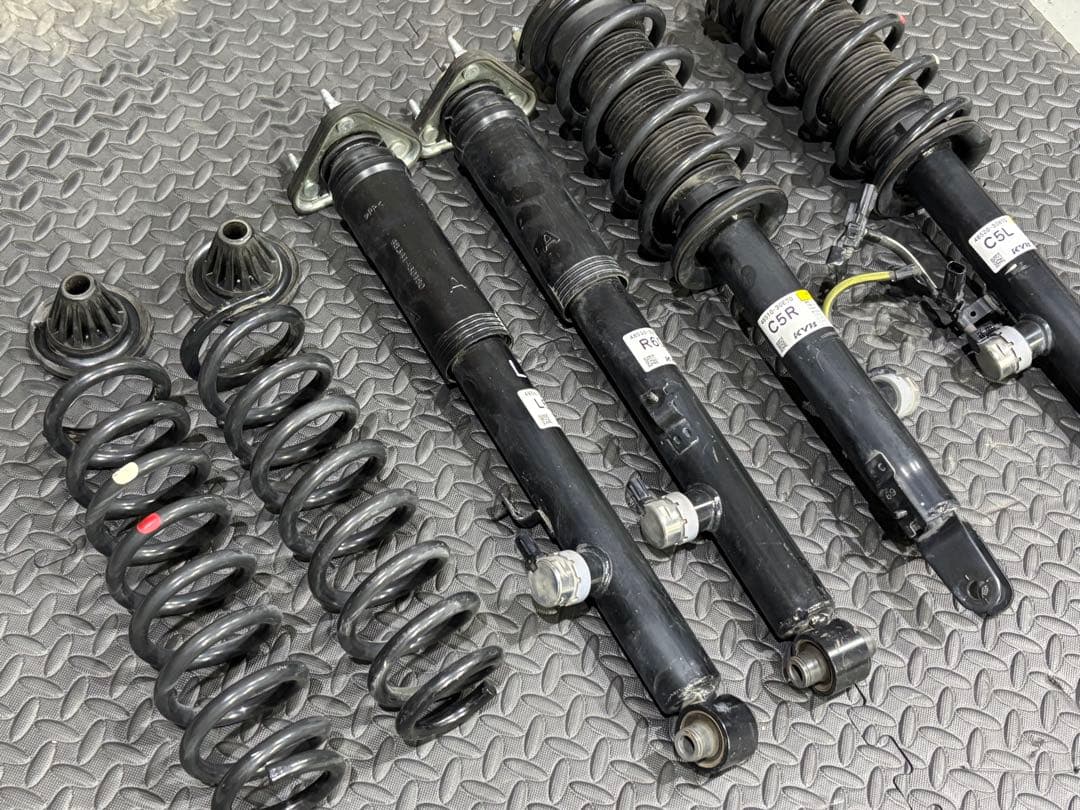 トヨタ クラウンハイブリッド￼ 純正 足回り サスペンションキット￼￼