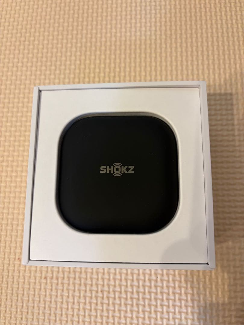 SHOKZ OPENFIT ブラック 骨伝導イヤホン　充電ケース＋ケース付き