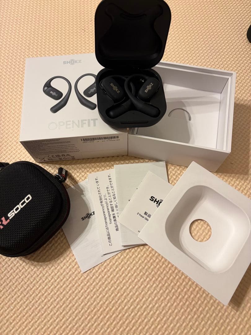 SHOKZ OPENFIT ブラック 骨伝導イヤホン　充電ケース＋ケース付き