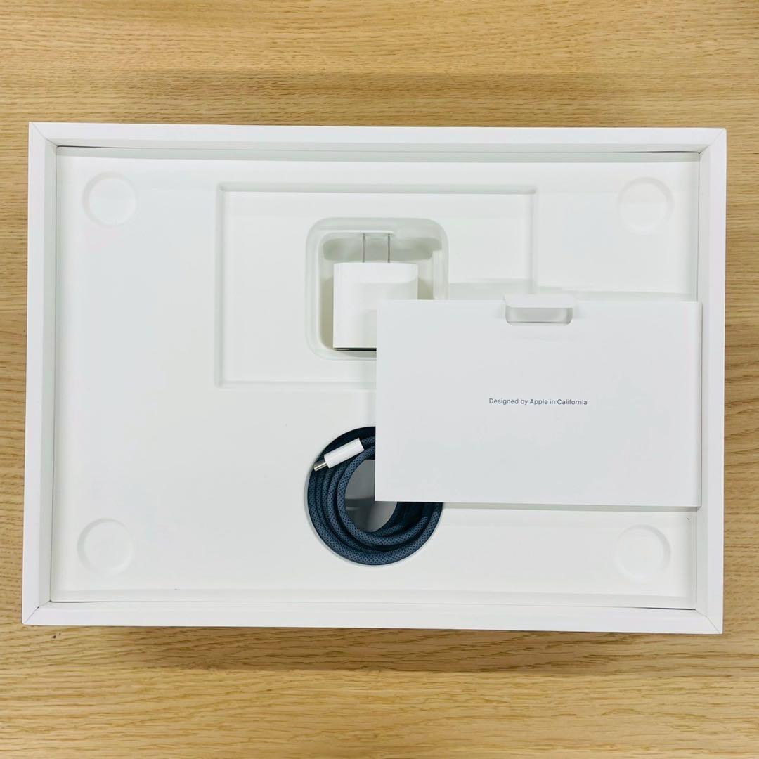 MacBook Air 13インチ 2022 M2 8GB 256GB