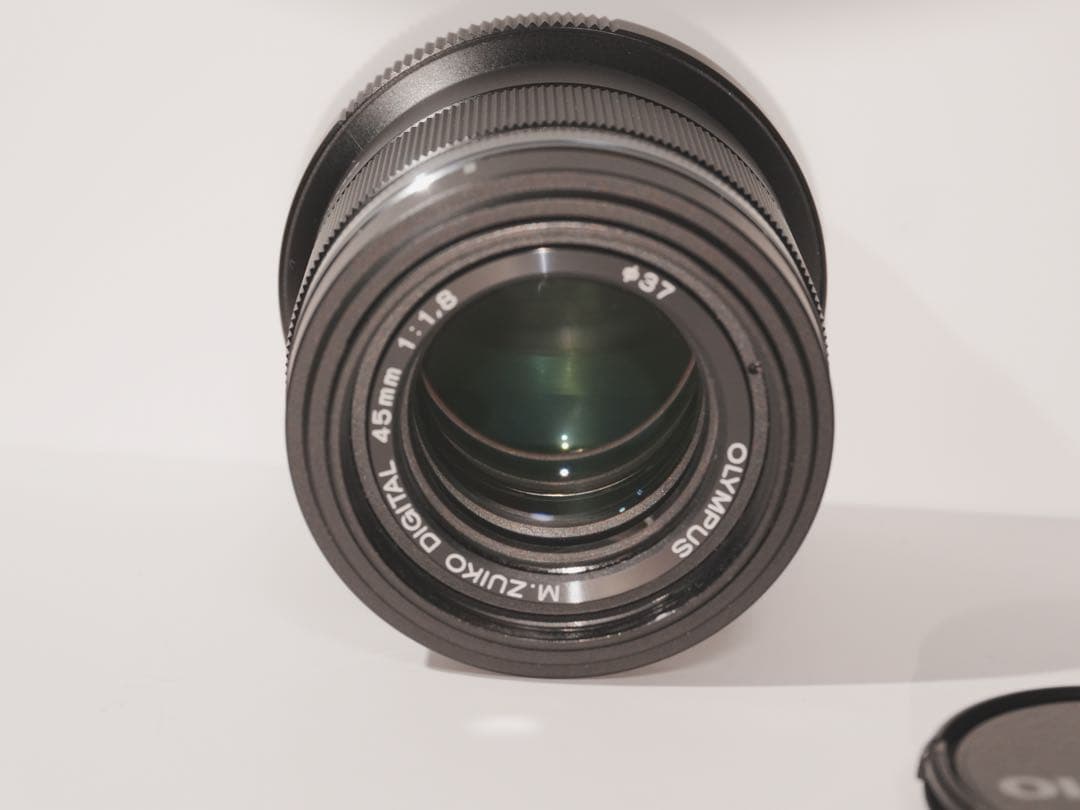 OLYMPUS M.ZUIKO DIGITAL 45mm F/1.8 レンズ