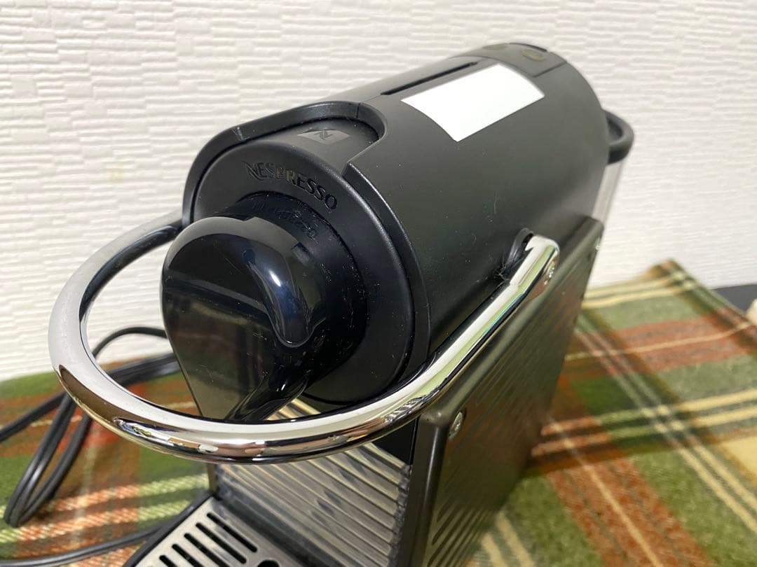 Nespresso C60 エスプレッソマシン（ミルクフォーマー付き）