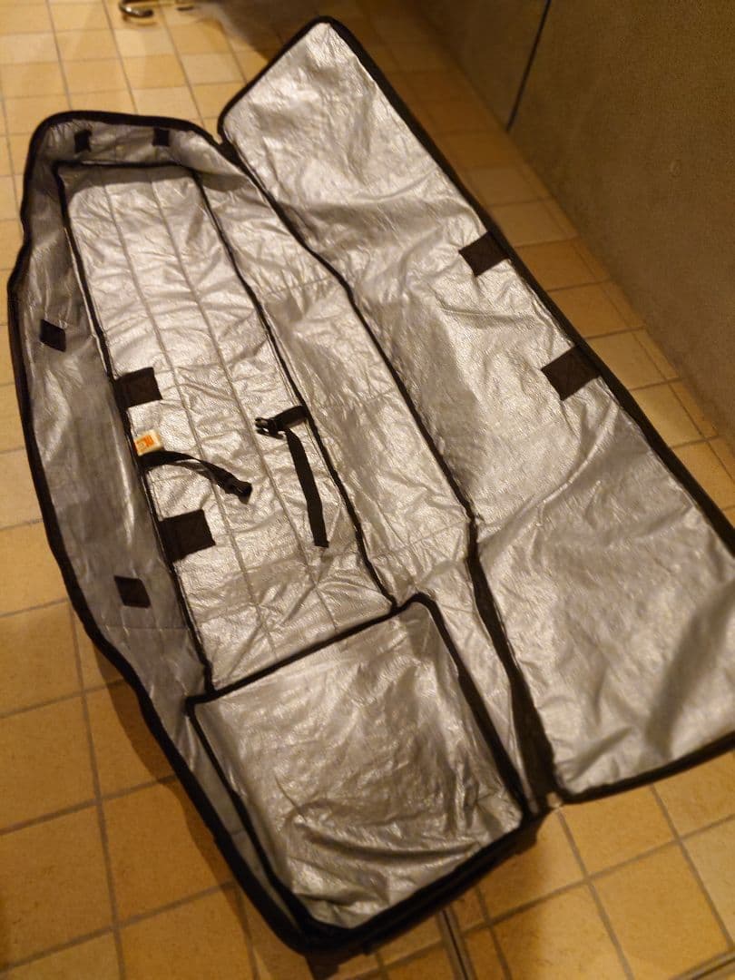 [中古]Burton スノーボードバッグ 黒 キャスター付き 156cm