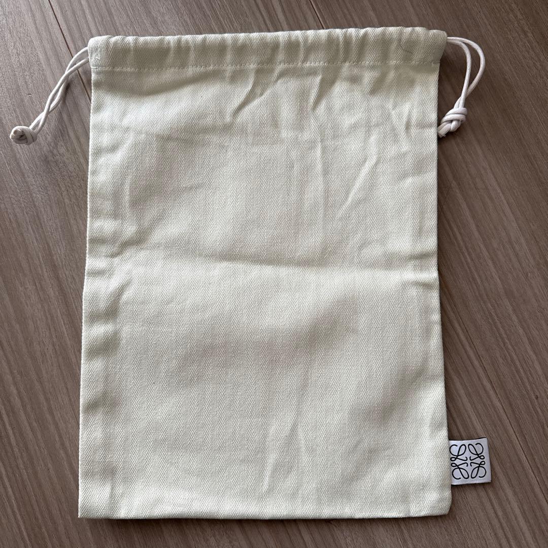 LOEWE ラウンドジップ長財布