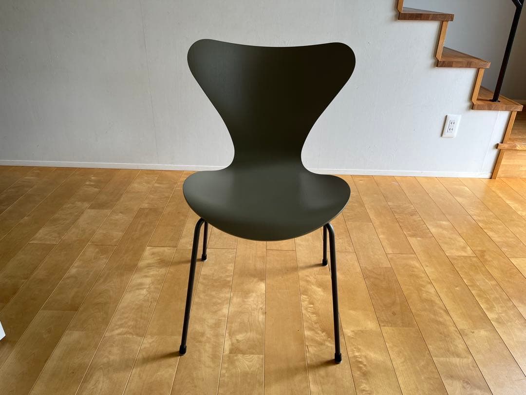 Fritz Hansen スツール オリーブグリーン 2021年製