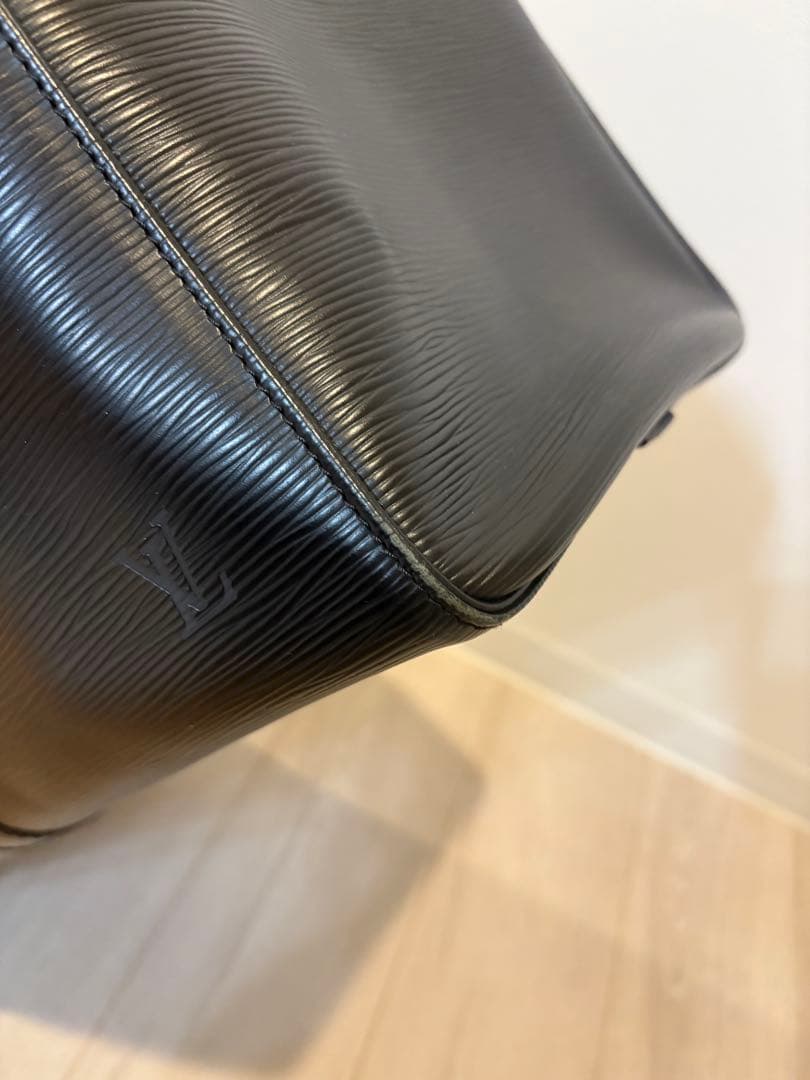 Louis Vuitton エピレザー ボストンバッグ ブラック
