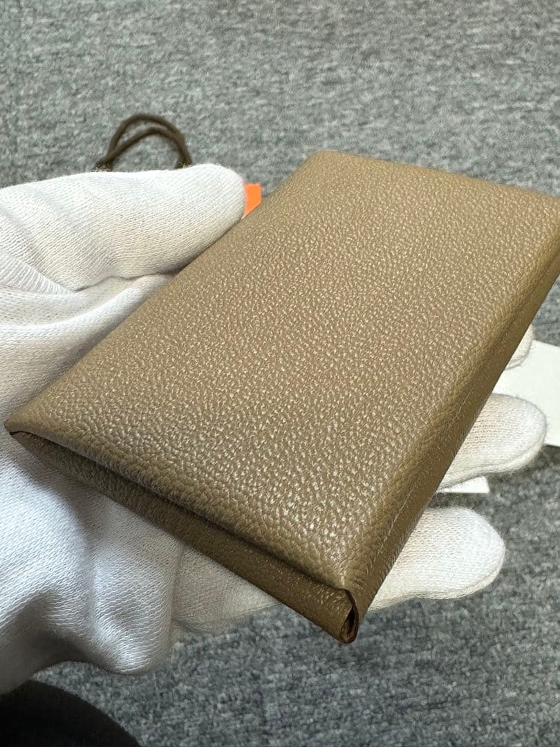 【新品未使用】HERMES エルメス カルヴィ カードケース　エトゥープ