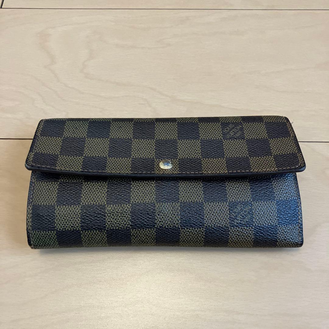 ルイヴィトン　長財布　イニシャル入り