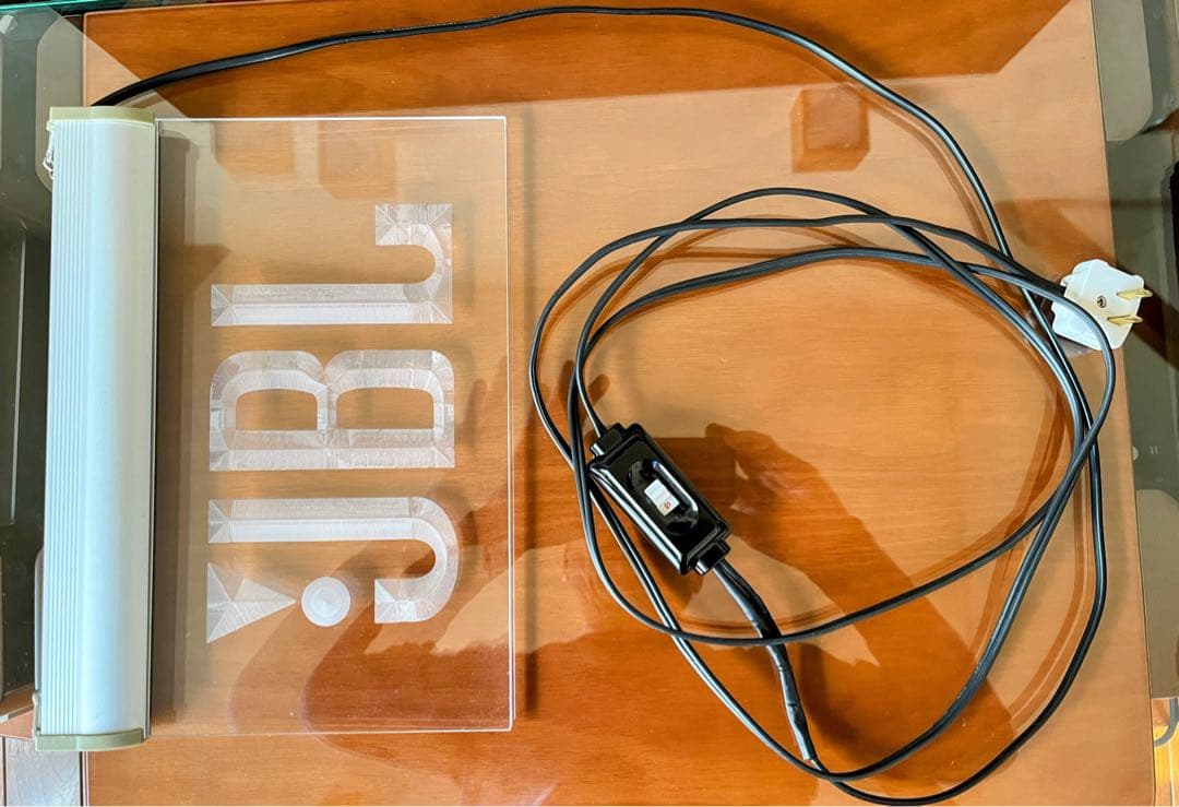 【幻想的に光るJBL】JBLロゴライト 3Dアクリル