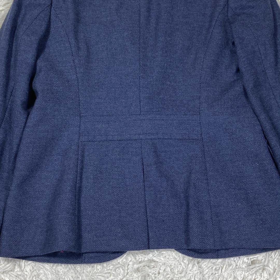 アクアスキュータム　ネイビー　ヘリンボーン　くるみボタン　サイズ8(M)