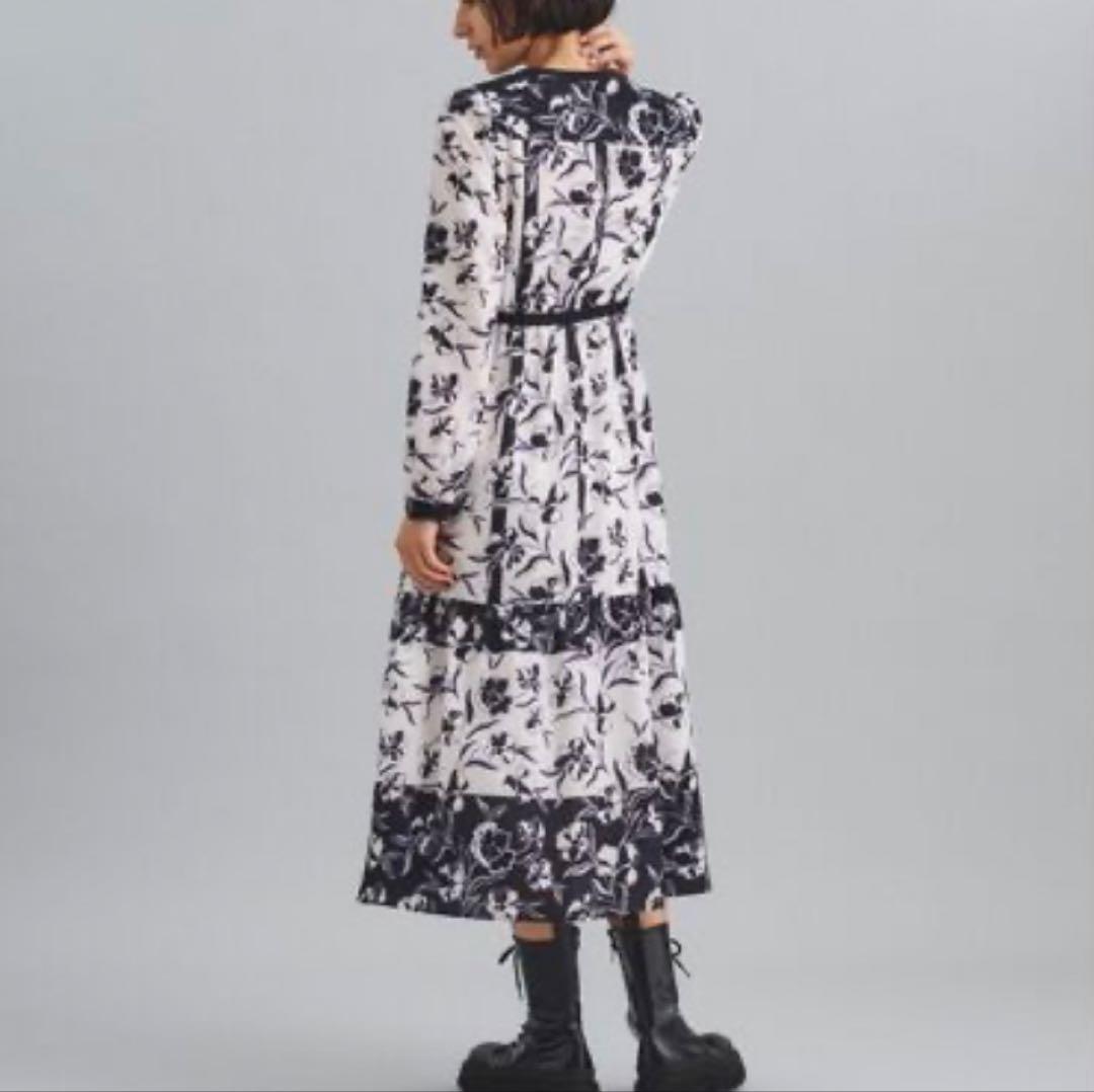 【グレースコンチネンタル】バイカラープリントティアードワンピース⭐︎38