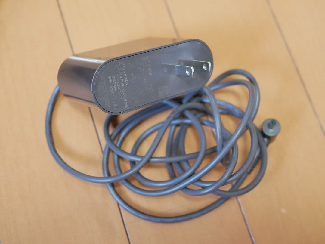 Dyson SV18デジタルスリム本体+ツール2