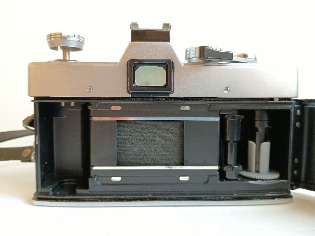 【匿名配送】ミノルタ SR-T 101 一眼レフフィルムカメラ 露出計OK