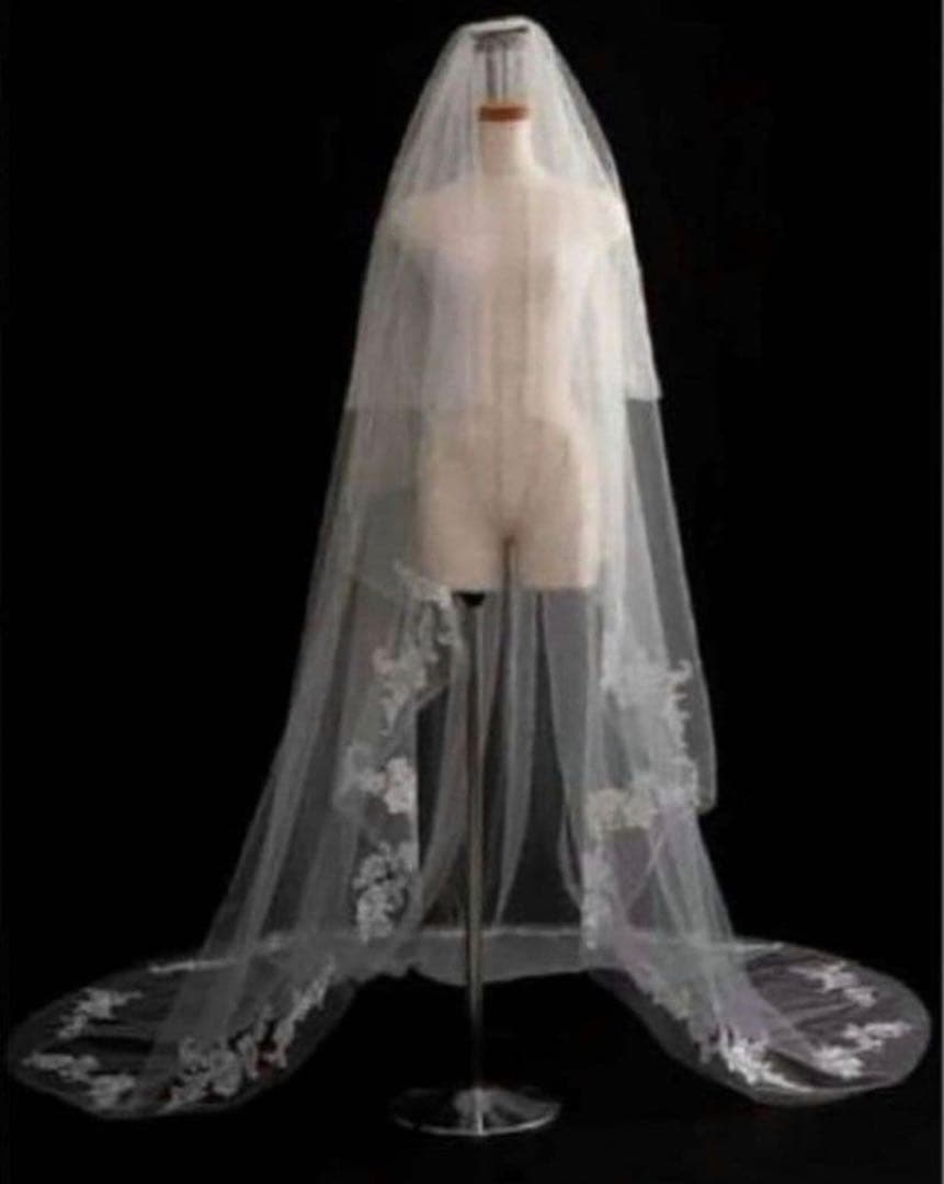 ワタベウェディング　LUANA-3 刺繍入りロングウェディングベール