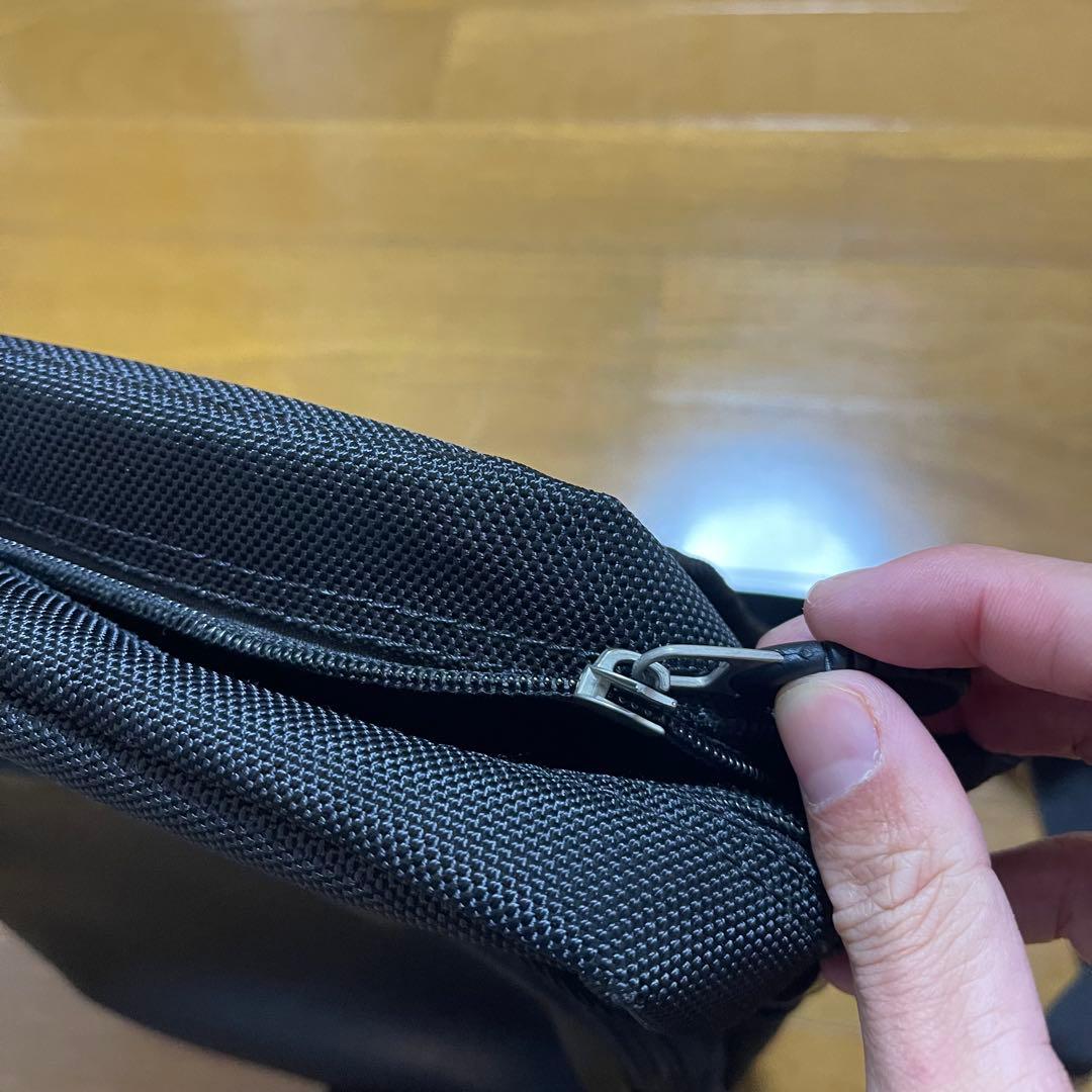 希少 正規品 OAKLEY オークリー ワンショルダーバッグ スリングバッグ