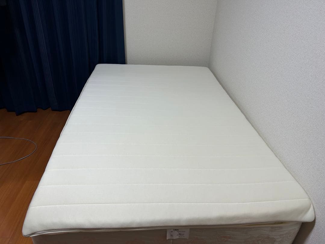 値下げしました！エアウィーヴ02 マットレス　セミダブル　美品！