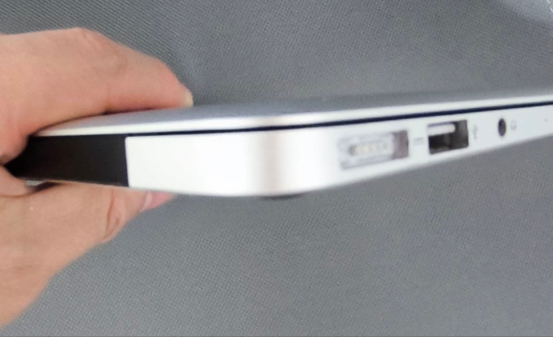 MacBook本体 MacBook Air 2014 i5 4GB 128GB Dual OS