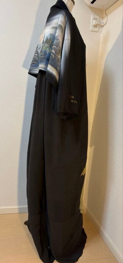 あーす　黒留袖リメイクワンピース＋手描き友禅マーガレット ― 金糸刺繍松葉