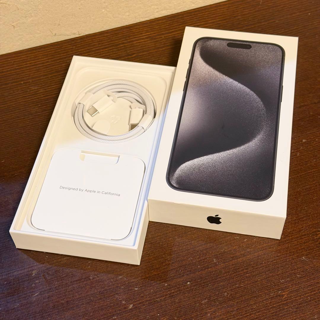 iPhone 15 Pro Max 256GB ブラックチタニウム 特典付き