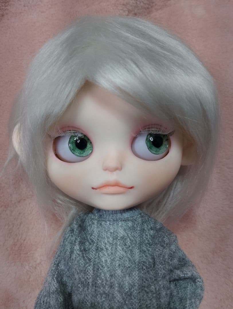 カスタムアイシードール シルバーヘアの男の子 アウトフィット付き