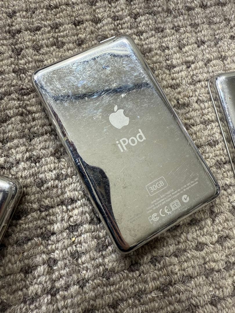 Apple iPod 30GB A1136 第5世代　3台　ジャンク