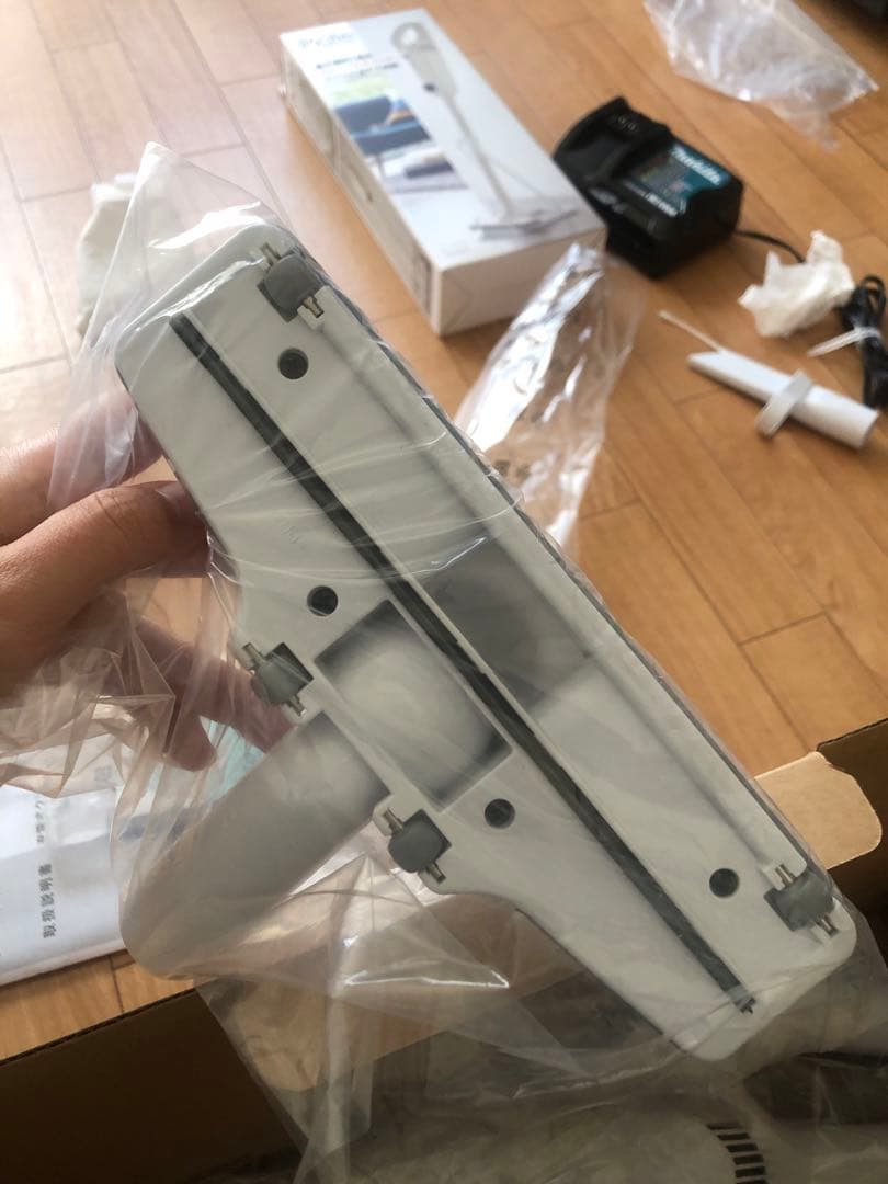 makita CL107FD 充電式クリーナー スタンド付き