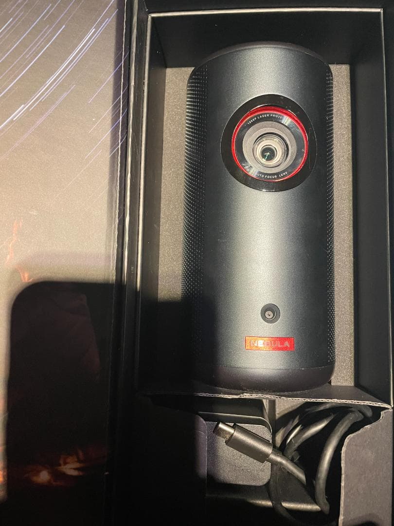 Nebula Capsule 3 Laser 本体 + リモコン