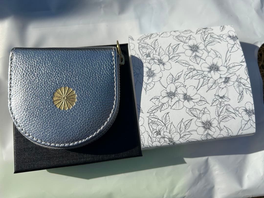 皇居限定　馬蹄型古銭入れ　シルバー　ケース