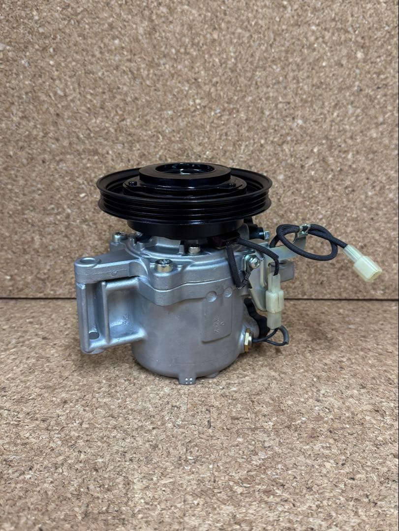 L175Sムーブ リビルトACコンプレッサー 未使用 長期在庫 L375Sタント