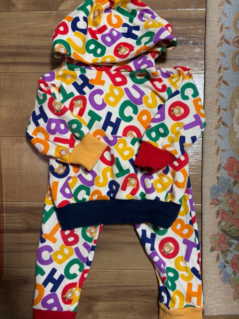 ミキハウス ホットビスケッツ 総柄セットアップ