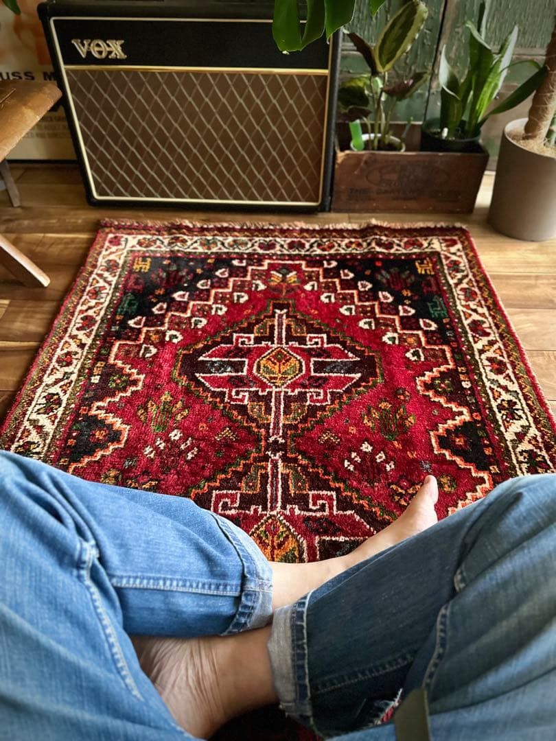 トライバルラグ　ヴィンテージラグ　ペルシャ絨毯　カシュガイ族　プリミティブアート