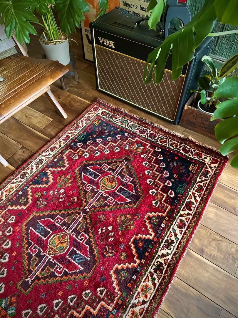 トライバルラグ　ヴィンテージラグ　ペルシャ絨毯　カシュガイ族　プリミティブアート