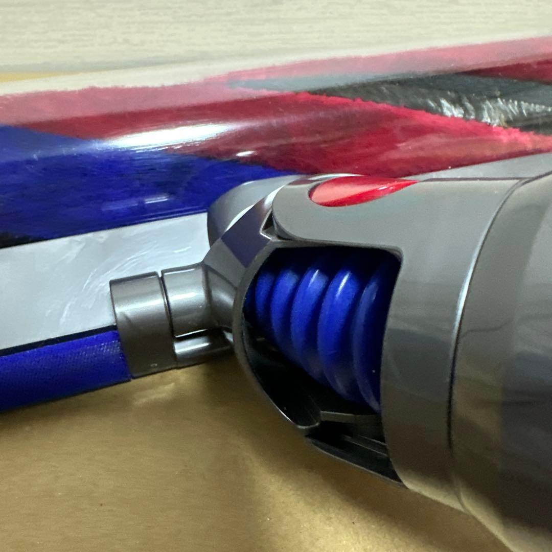 【美品】即日発送　dyson v8 slim fluffyクリーナーヘッド