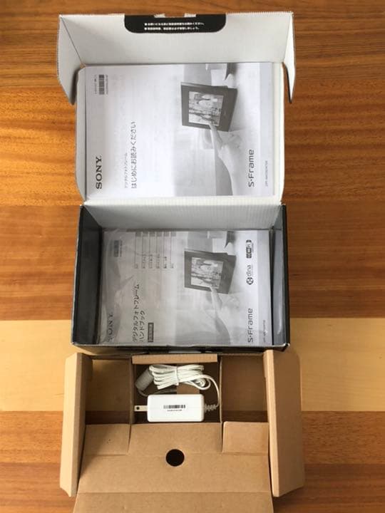 新品未使用　デジタルフォトフレーム　SONY DPF-WA700(w)