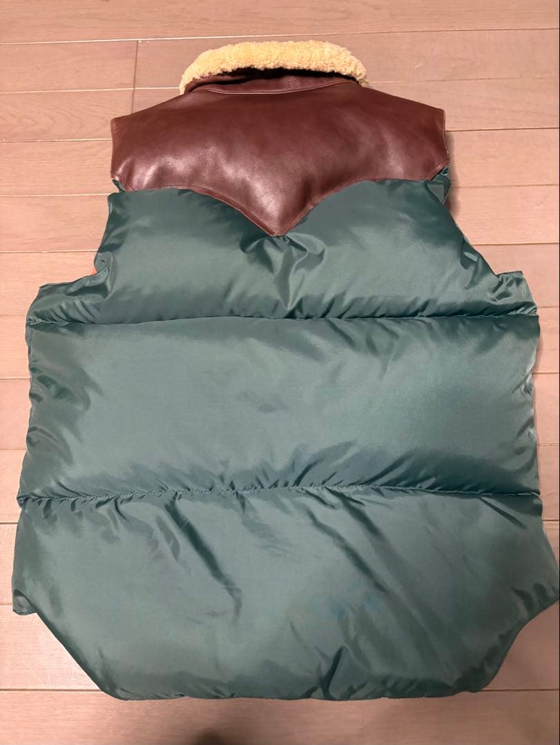 【美品】Rocky Mountain Feather bed ダウンベスト　38