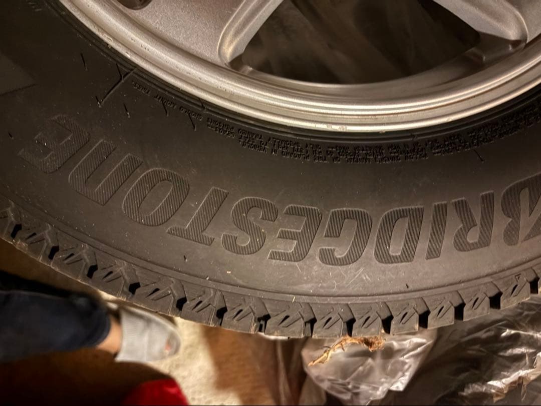 ジムニー ブリザック 16インチ dm-v3 23年製 175-80-16